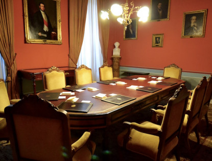 Sala de reuniones de la Junta de Gobierno de la RAE.