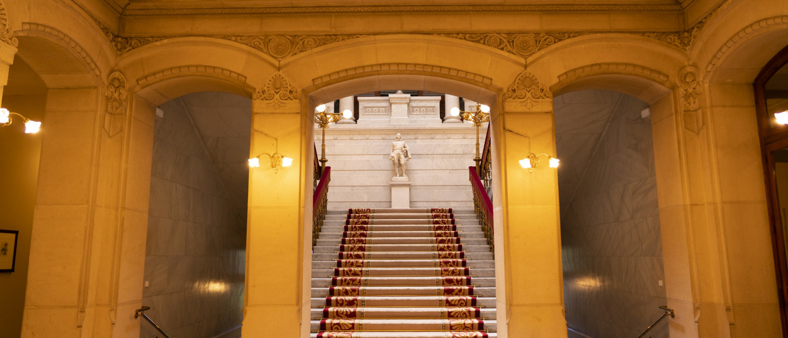 Vestíbulo de la RAE (foto: RAE)