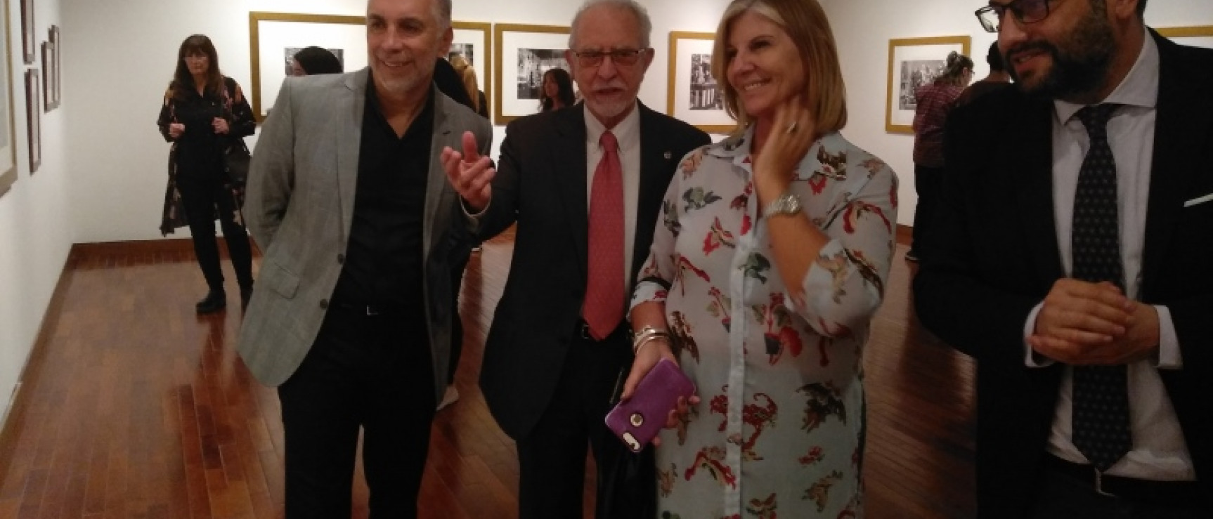 El académico José María Merino con el resto de autoridades.