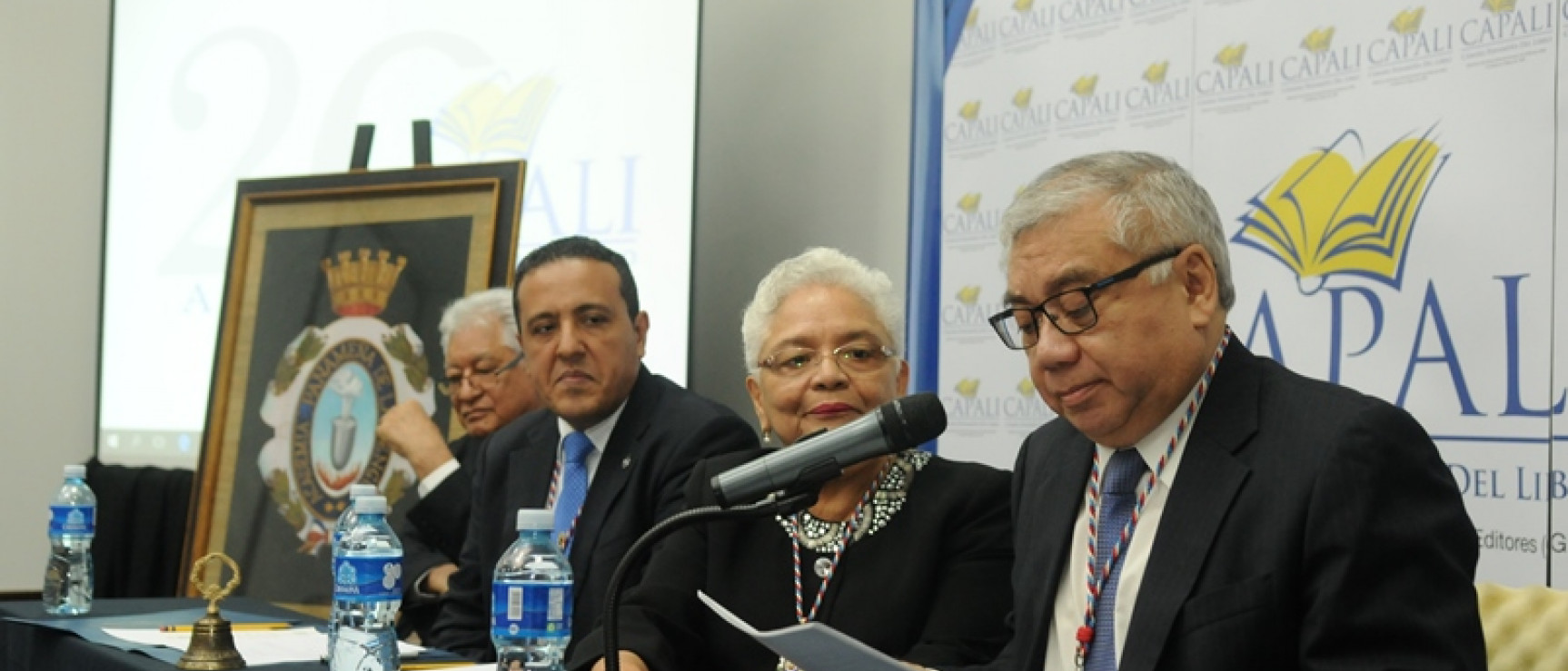 Jorge Eduardo Ritter Domingo dio la bienvenida al nuevo académico.