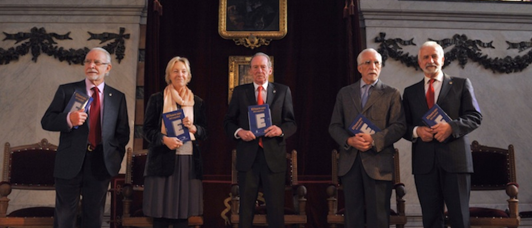 Académicos participantes en la presentación de «El buen uso del español».
