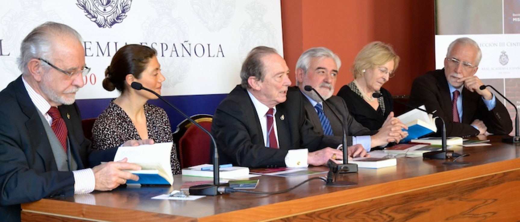 Intervención del director de la RAE durante la presentación de las obras, hoy en la Academia.