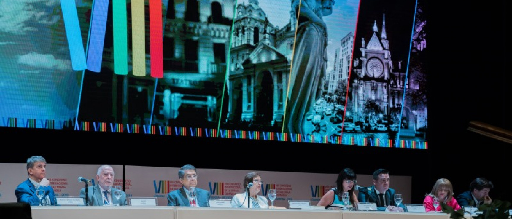 Los participantes debaten sobre lengua e interculturalidad.