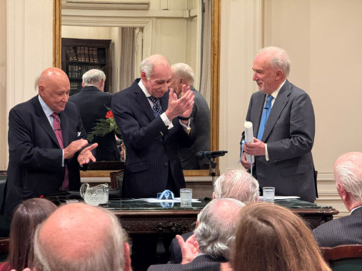 Santiago Muñoz Machado, investido miembro honorario de la Academia Nacional de Derecho y Ciencias Sociales de Buenos Aires