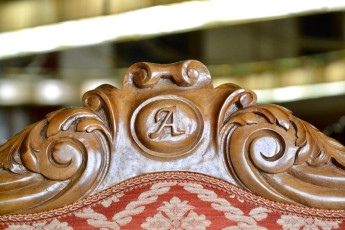 Manuel Seco fue elegido para ocupar la silla «A» el 5 de abril de 1979.