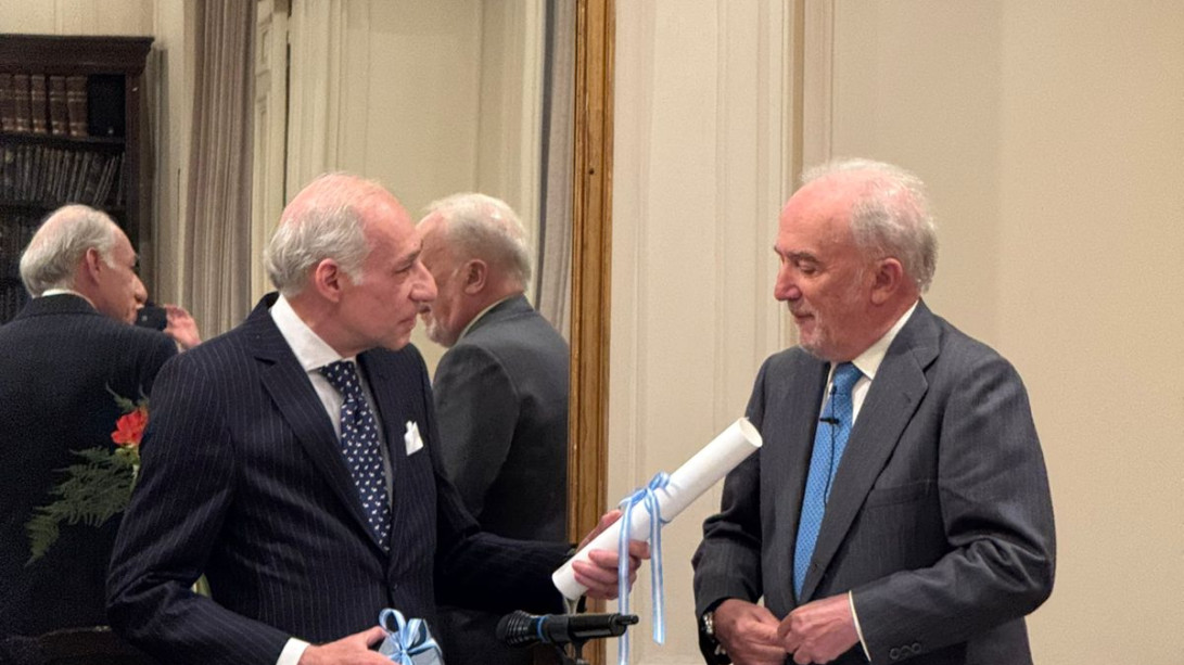 Santiago Muñoz Machado, investido miembro honorario de la Academia Nacional de Derecho y Ciencias Sociales de Buenos Aires