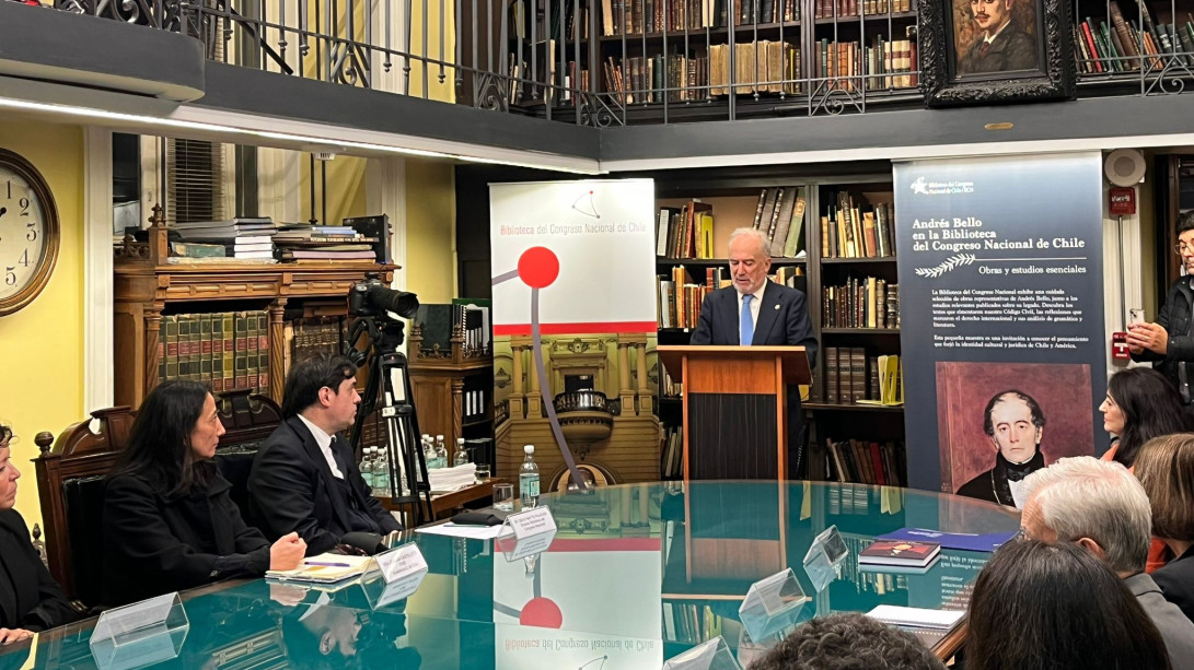 El director de la RAE y presidente de la ASALE, en la conmemoración del 160.º aniversario del fallecimiento de Andrés Bello