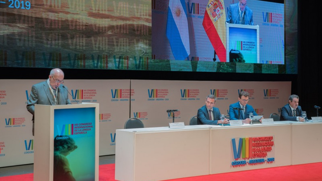 José Luis Moure agradece a la ciudad de Córdoba su compromiso con el congreso.