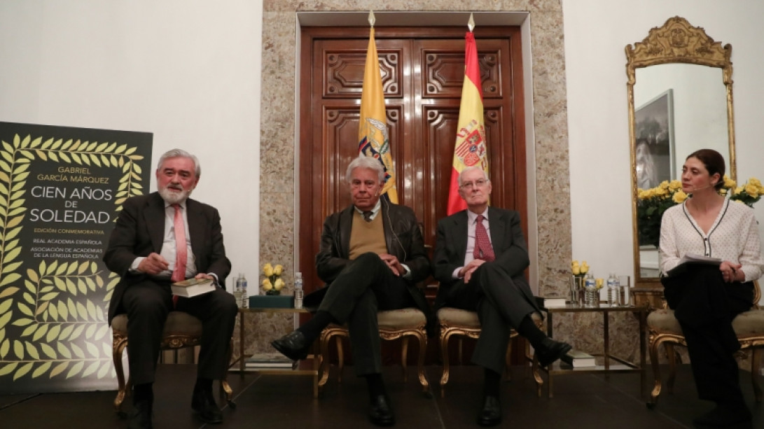 Presentación de la reimpresión de «Cien años de soledad» en la Embajada de Colombia.