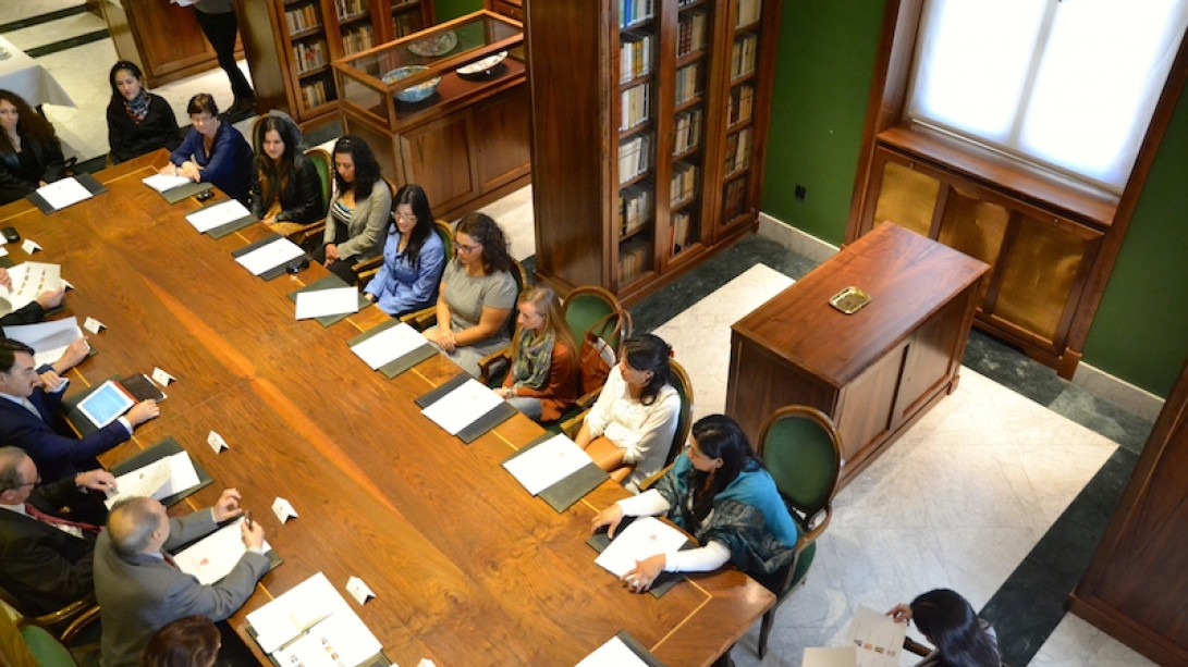 Reunión de profesores y alumnos de la ELH.