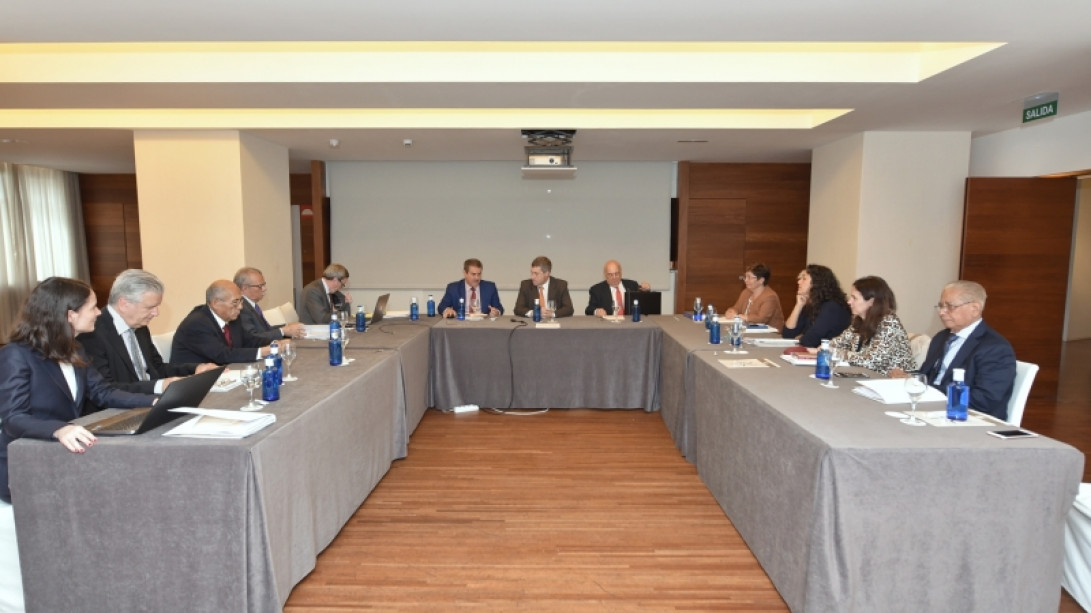 Concluyen las reuniones de la Comisión Interacadémica y comienzan los trabajos del nuevo diccionario.