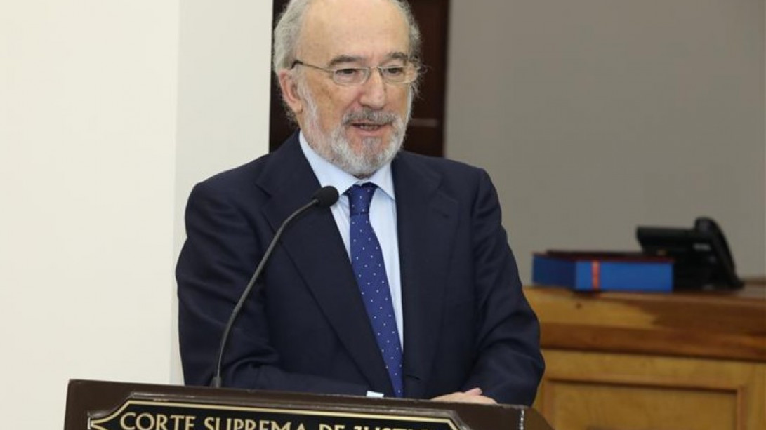 Conferencia «Lengua y derecho» de Santiago Muñoz Machado en la Corte Suprema de Justicia (foto: CSJ)