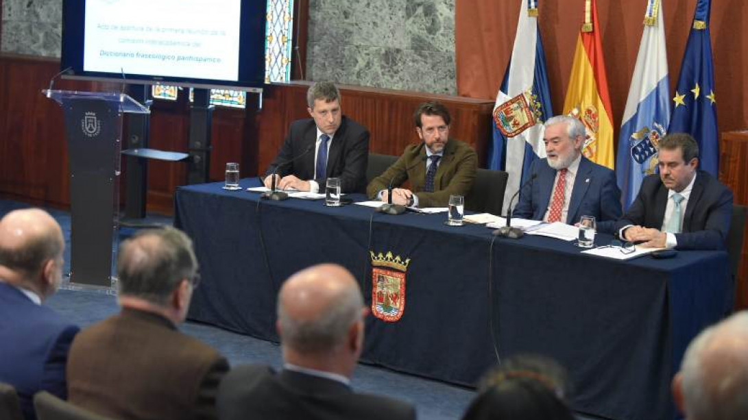 Inauguración de las sesiones de trabajo de la Comisión Interacadémica del «DFP». Foto: Tony Cuadrado.