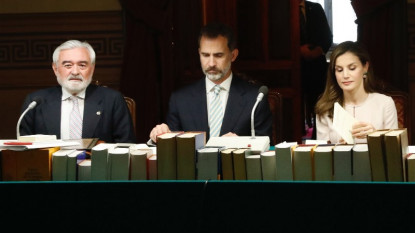 Los reyes presiden la sesión plenaria de la RAE. © Casa de S. M. el Rey