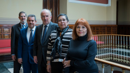 Los miembros de la Comisión Permanente en la sede de ASALE.