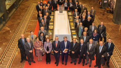 Foto de familia en la sede del Instituto Cervantes. 