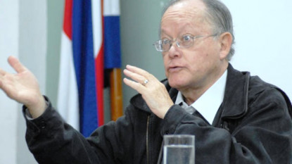 Arnoldo Mora, Premio Nacional Joaquín García Monge 2014. Foto: © Universidad de Costa Rica.