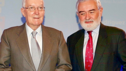 Víctor García de la Concha y Darío Villanueva.