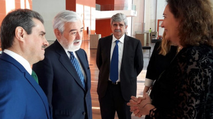 María Josefa García Cirac, consejera de Cultura y Turismo, y Darío Villanueva, director de la RAE y presidente de ASALE.