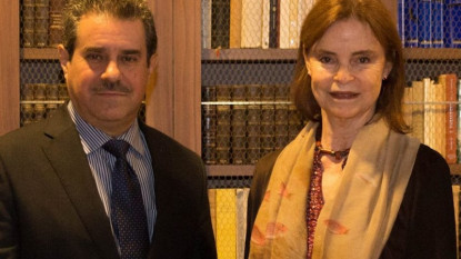 El secretario general de ASALE con la presidenta de la Fundación Grases.