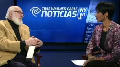Gerardo Piña-Rosales presenta el nuevo «Diccionario» en New York 1 Noticias.