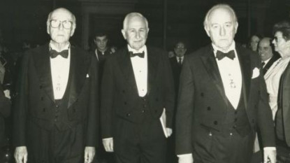 Acto de ingreso de José Luis Pinillos, el 18 de diciembre de 1988. Fototeca de ABC.