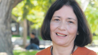 Laura Febres ingresa en la Academia Venezolana de la Lengua. Foto: UNIMET