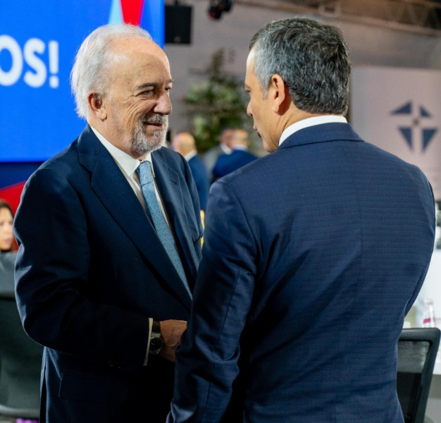 Santiago Muñoz Machado y el magistrado Henry Molina en la Cumbre Iberoamericana de Justicia