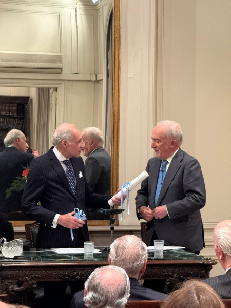 Santiago Muñoz Machado, investido miembro honorario de la Academia Nacional de Derecho y Ciencias Sociales de Buenos Aires