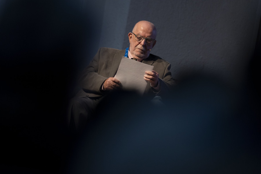 El académico Juan Gil